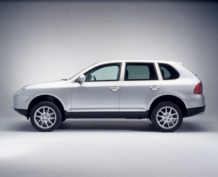 2004 Porsche Cayenne Picture